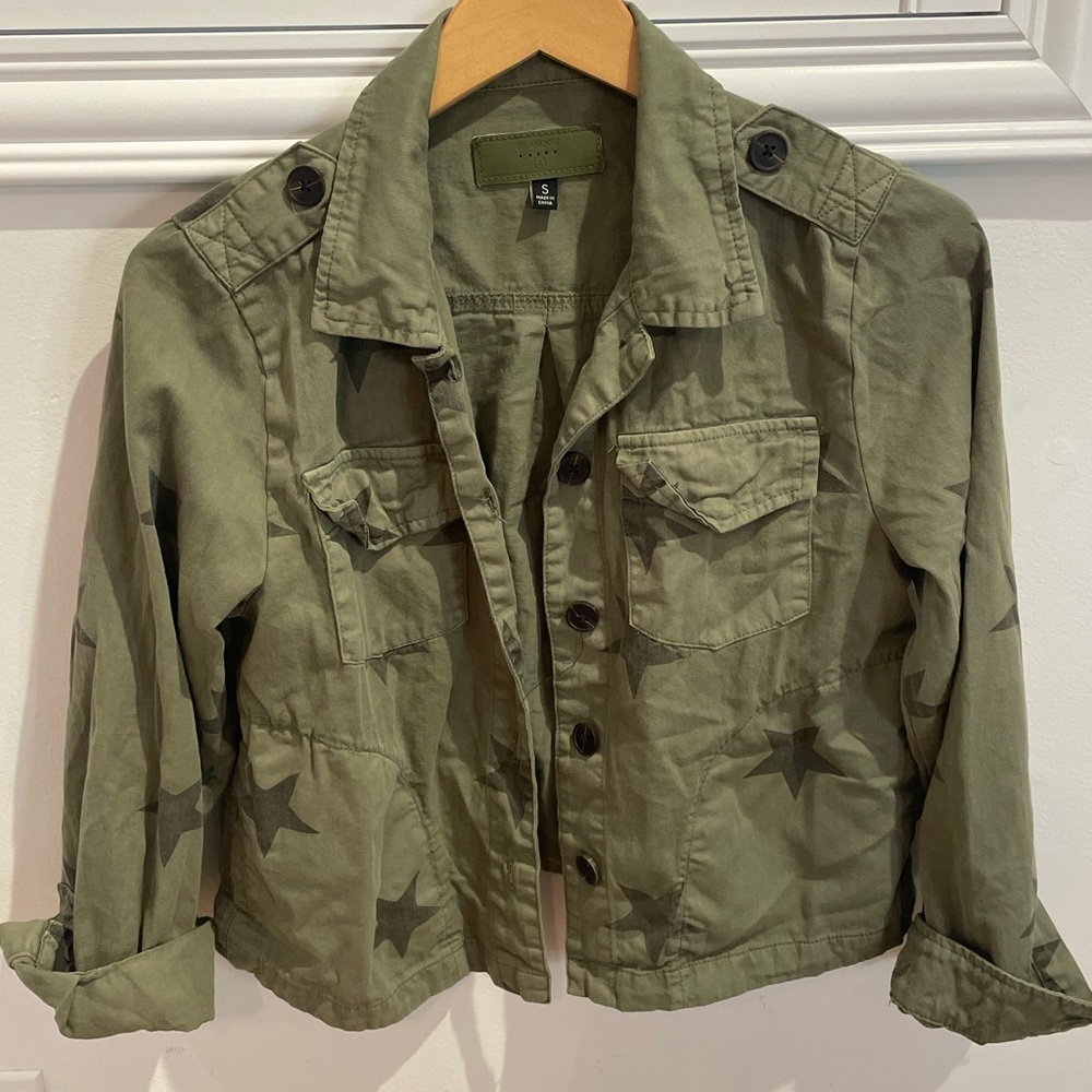 BLANKNYC OLIVE GREEN DENIM JACKET WITH BLACK STAR DETAIL